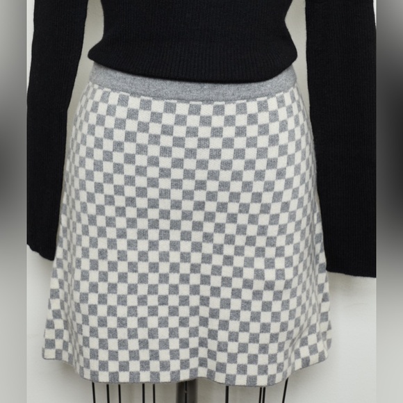 Checkerboard-Patterned Fitted A-line Mini skirt [NEW] - Picture 1 of 4